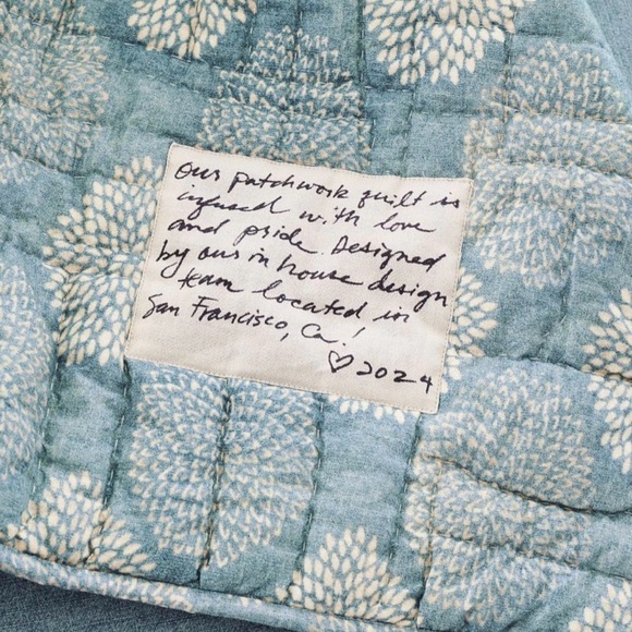 Pottery Barn Americana California King Quilt & Pillow Shams - Picture 8 of 12